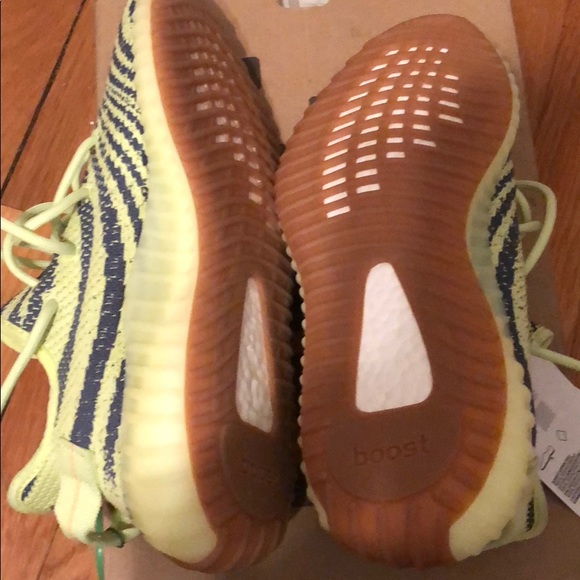Frozen yeezy boost size 9 - Picture 3 of 5